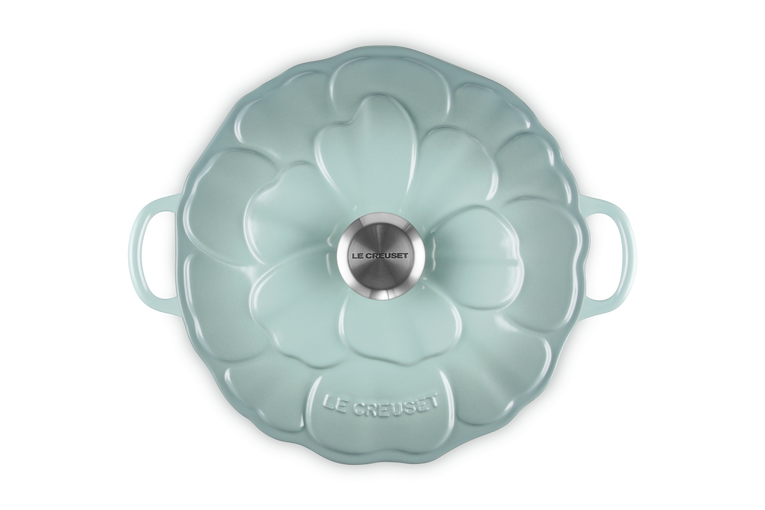 Cast Iron Petal Shallow Casserole